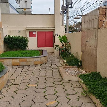 Apart. Martim De Sa - Pe Na Areia Caraguatatuba Esterno foto